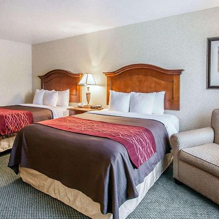 Comfort Inn Conference Center 希尔斯伯勒 外观 照片