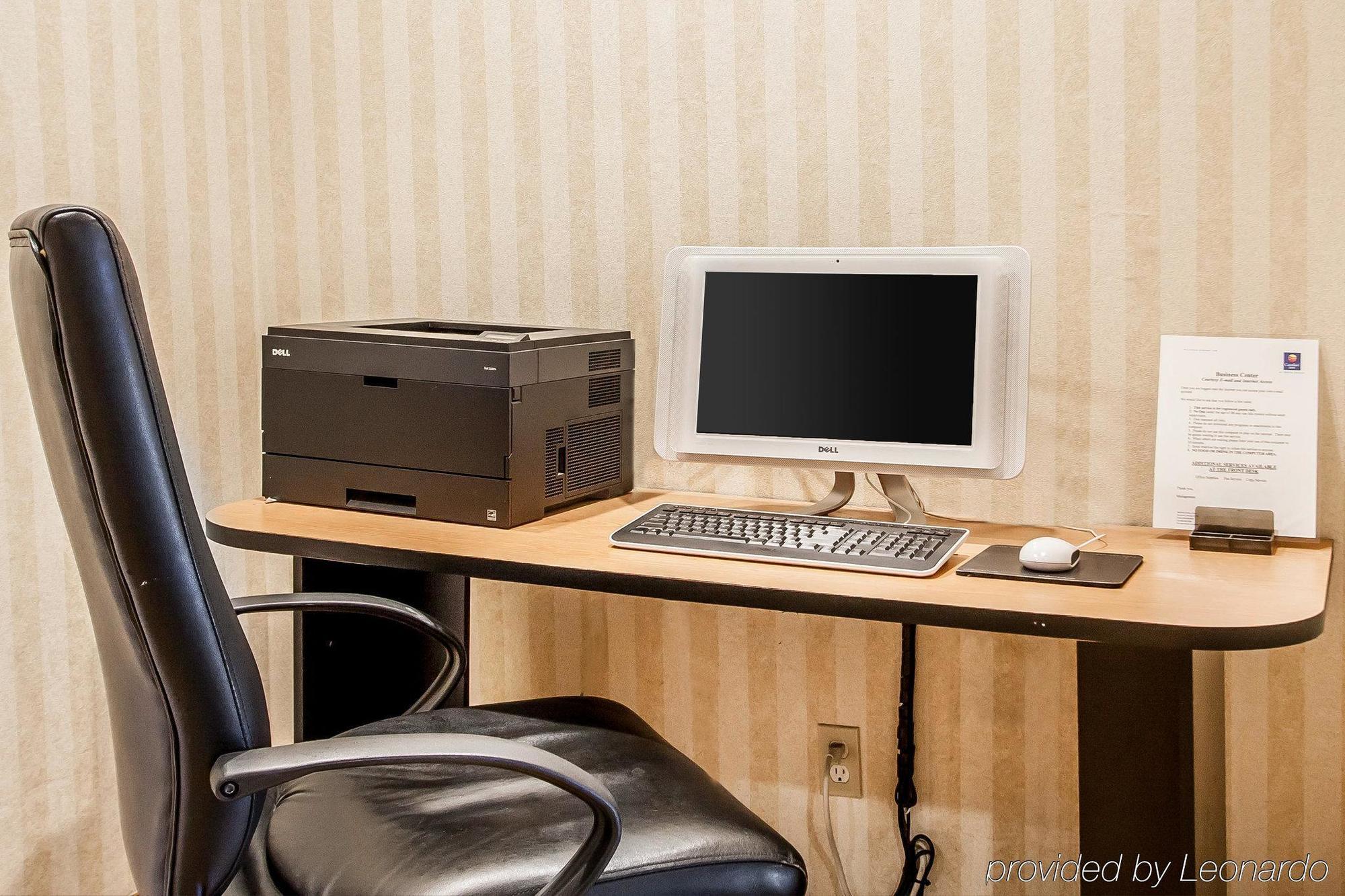 Comfort Inn Conference Center 希尔斯伯勒 外观 照片